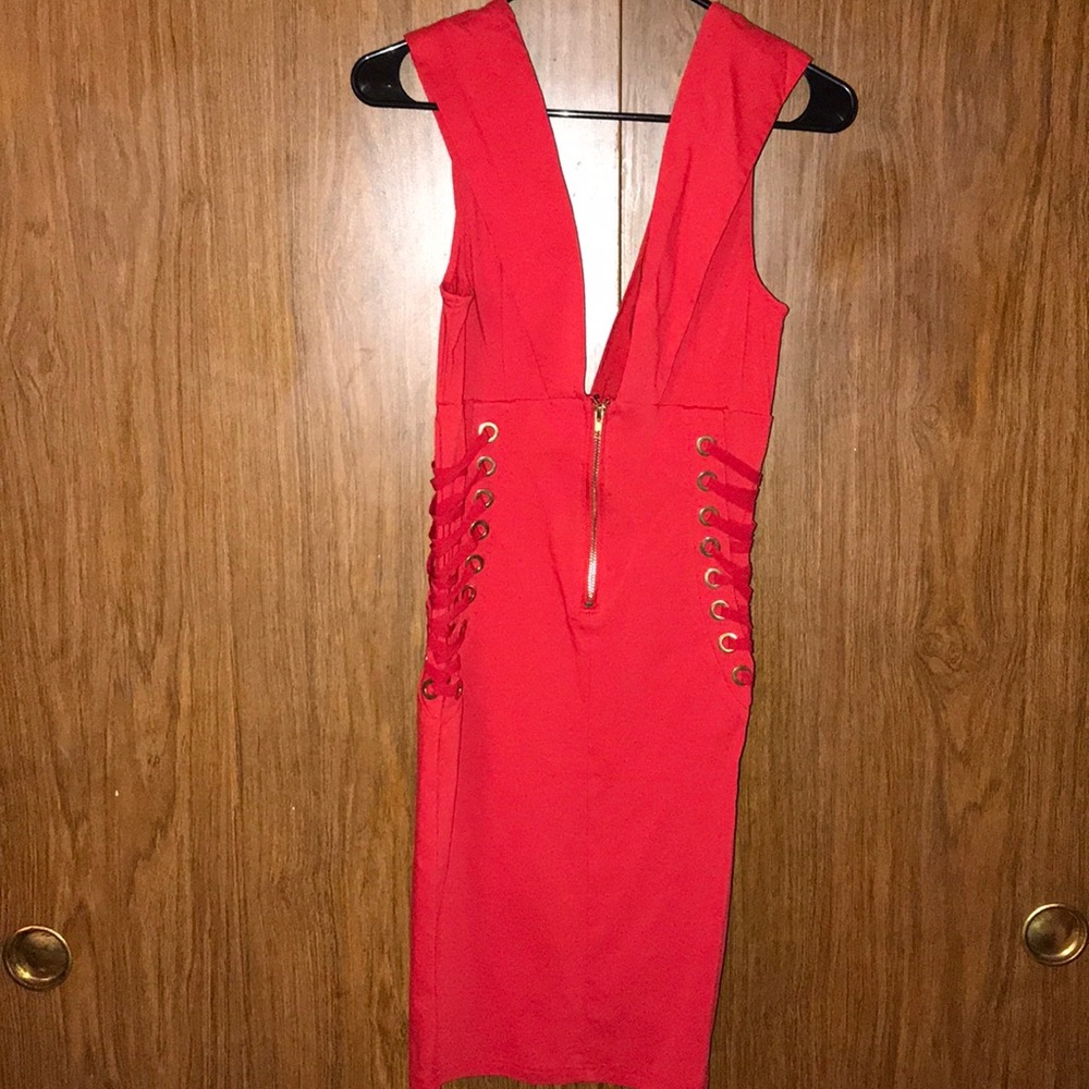 V cut back and front dress